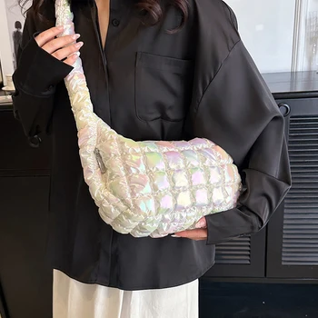 Облак чанта за жени, дамски чанти през рамо, стеганая плиссированная памучен плик с мехурчета, женствена бродерия с конци, ежедневни чанти-незабавни посланици 2023