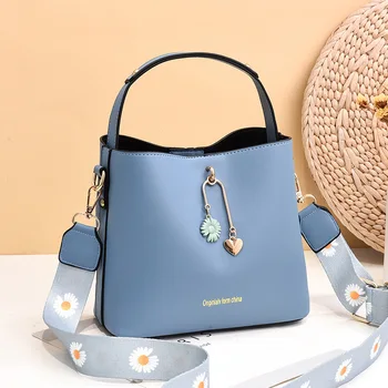 Малка квадратна чанта, нови модни чанти през рамо за жени, ежедневни чанти през рамо, проста кожена дамска чанта-месинджър, в чантата си за телефон