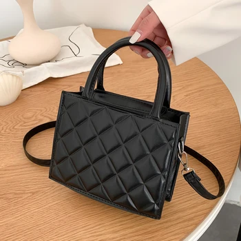 2023 Нова дамска елегантна чанта от изкуствена кожа в доп клетка, женствена чанта през рамо, луксозен брендовый клатч, портфейли-тоут